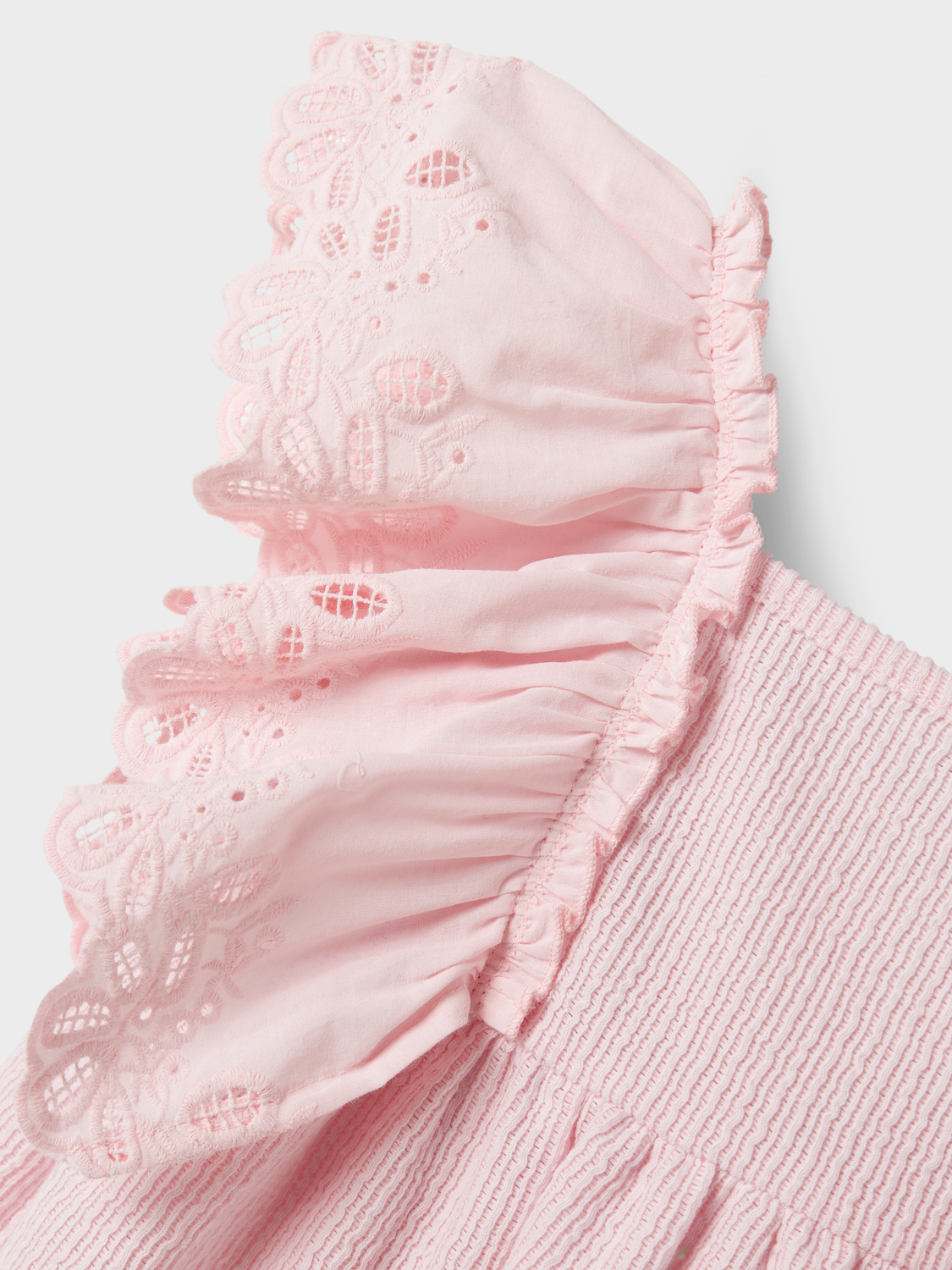 model_shot-front_full